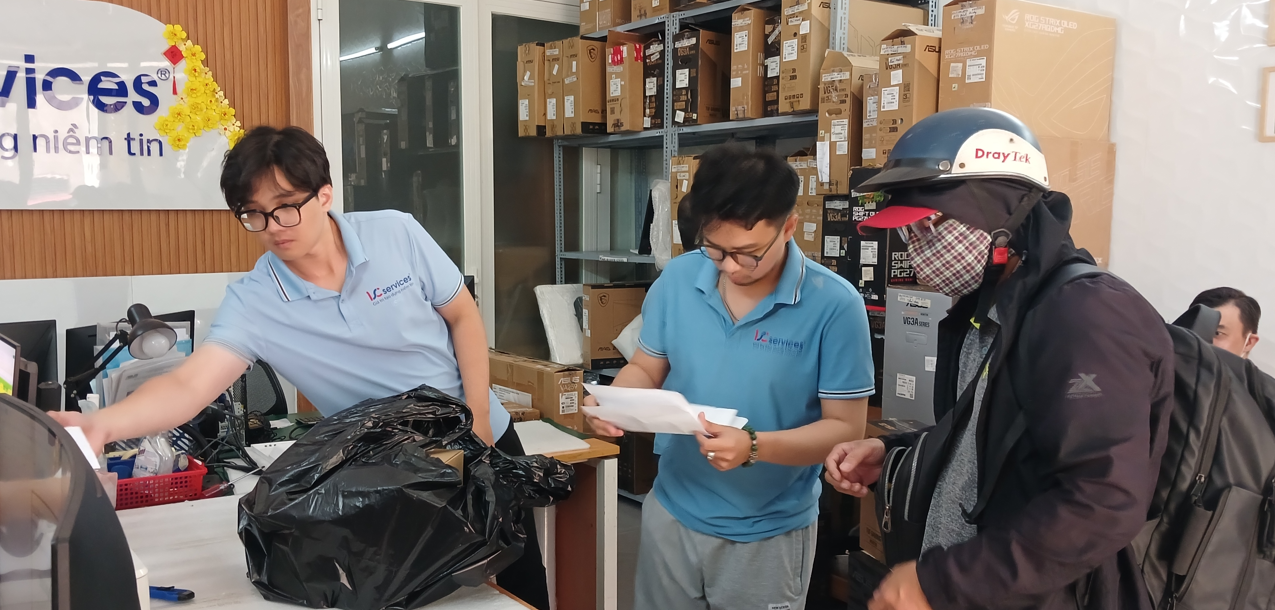 VAI TRÒ CỦA DOANH NGHIỆP TRONG BIẾN ĐỘNG THỊ TRƯỜNG THƯƠNG MẠI ĐIỆN TỬ