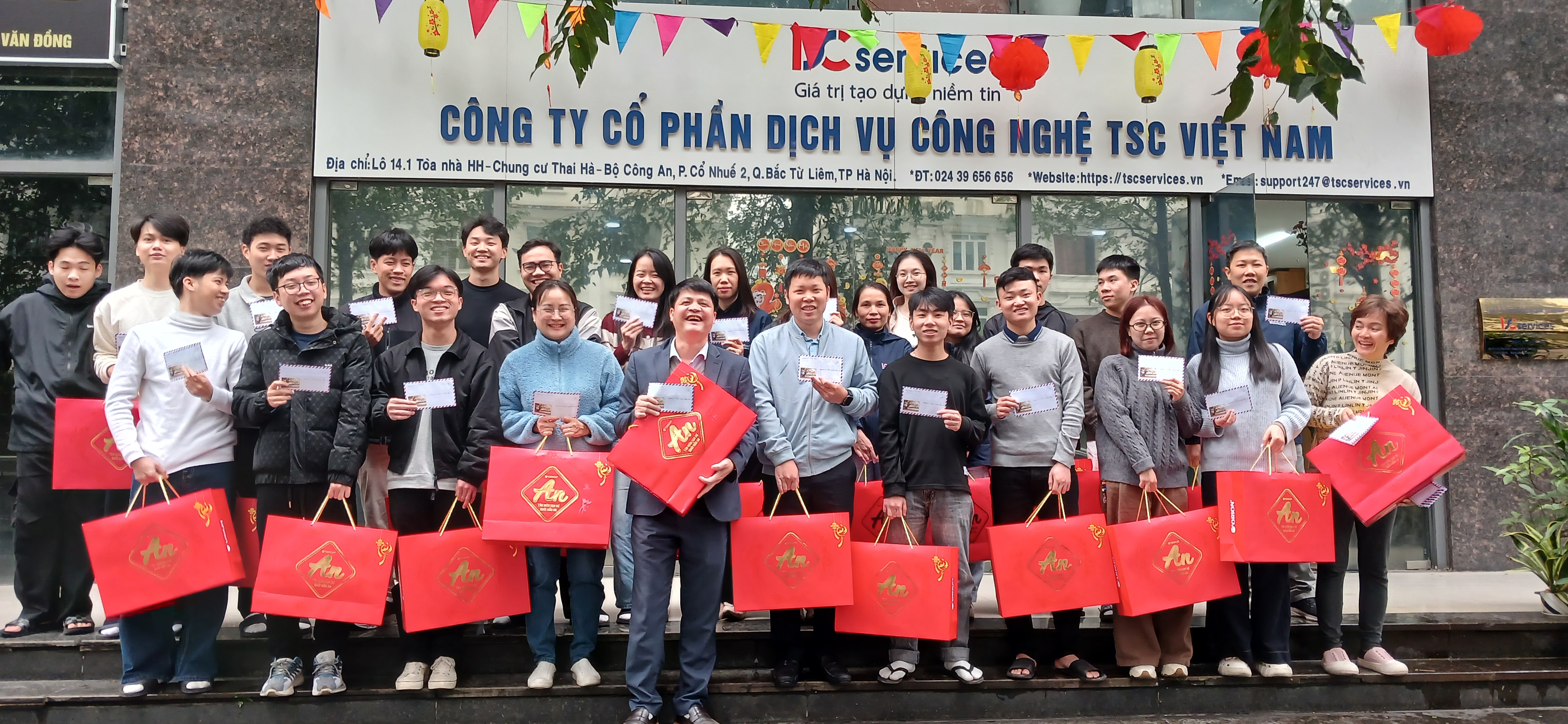 TSC VIỆT NAM TRAO QUÀ TẾT BÍNH NGỌ